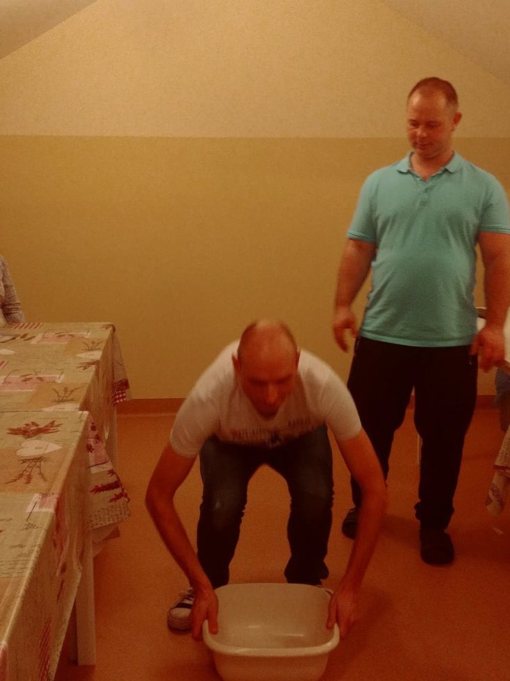 pokaz prawidłowej postawy