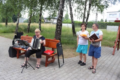 Pani Halina z Dorotką i Jarkiem