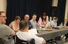 Więcej o: KLUB HONOROWEGO GOŚCIA – PAN ARTUR BARCIŚ